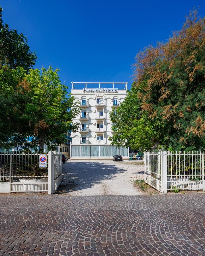 Parco Dei Principi Boutique Hotel Rimini Zewnętrze zdjęcie